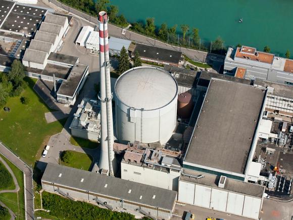 Vista aerea sulla centrale nucleare di Mühleberg.