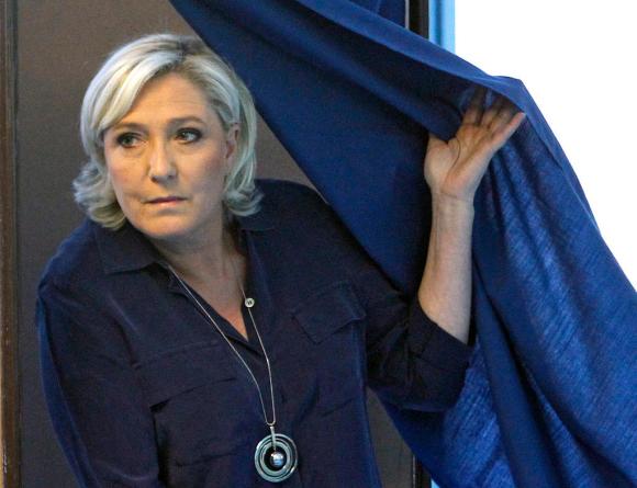Marine le Pen in grandi difficoltà