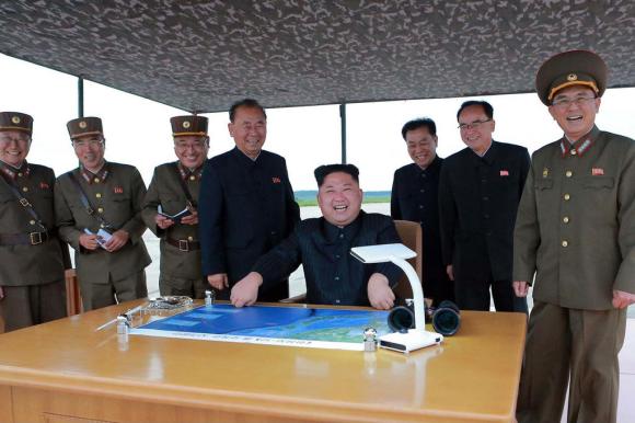 Kim Jong-un soddisfatto per il test contestato balistico