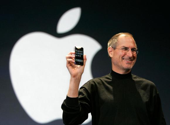 Présentation du premier iPhone par Steve Jobs