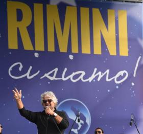 Beppe Grillo al congresso di Rimini