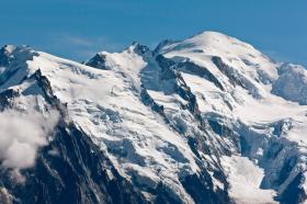 Il Monte Bianco visto da Chamonix, in Francia.