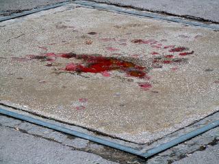 Tracce di sangue a Sarajevo.