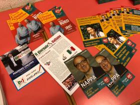 volantini elettorali di diversi candidati alle elezioni italiane