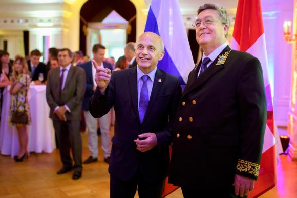 Ueli Maurer e l ambasciatore russo Sergey Garmonin