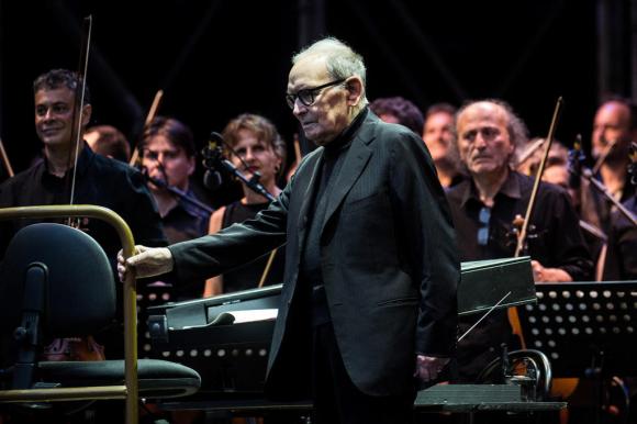 Ennio Morricone mercoledì 20 giugno a Locarno davanti alla sua orchesrta