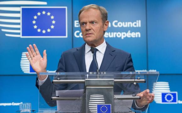 Il presidente del Consiglio europeo, il polacco Donald Tusk durante la conferenza stampa
