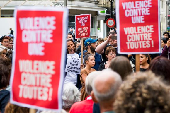Demonstration in Genf gegen Gewalt an Frauen