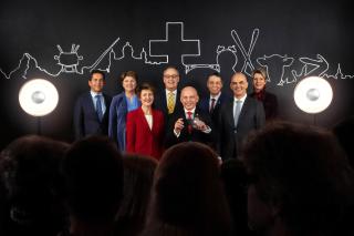 The seven Swiss cabinet ministers and the chancellor posing for the official 2019 photo