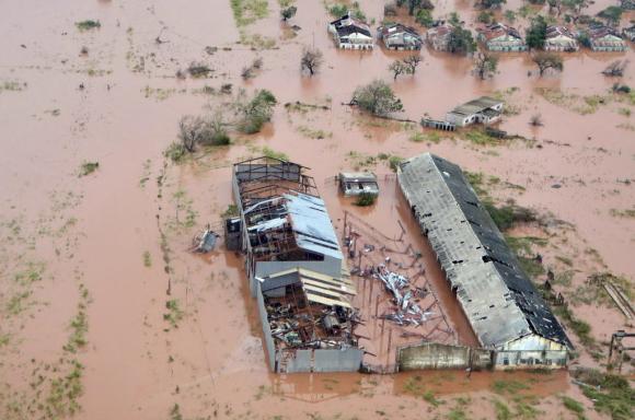 Un area completamente inondata dal ciclone Idai nel centro del Mozambico