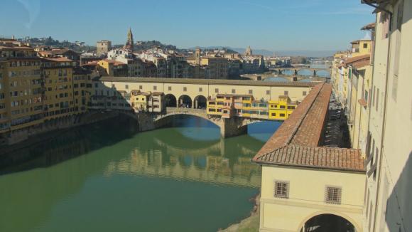 Vista dall alto del Ponte vecchio di Firenze