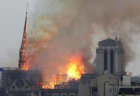 Cattedrale in fiamme
