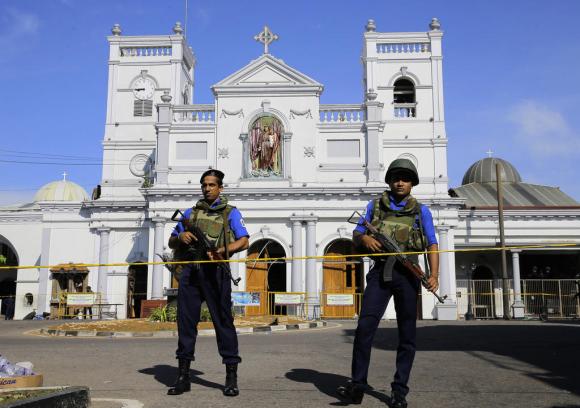 Chiesa presidiata dalla polizia a Colombo