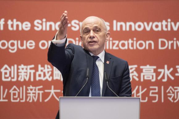 In una foto del gennaio 2019, Maurer al meeting sino-elvetico tenutosi a Zurigo