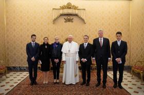 La delegazione svizzera in Vaticano.