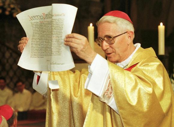 Amedeo Grab mostra la nomina di papa Giovanni Paolo secondo nel giorno della sua intronizzazione a Coira