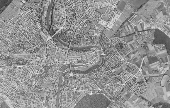 Berna fotografata dall alto in bianco e nero