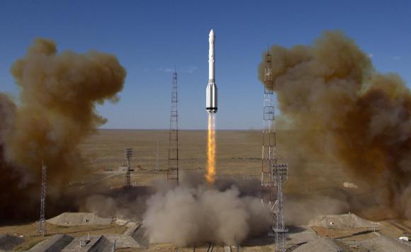 Il momento del lancio del missile che porta nello spazio il nuovo telescopio