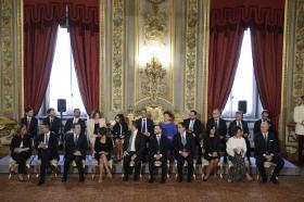 foto di gruppo per il nuovo governo italiano