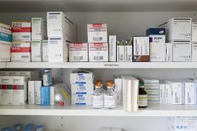 IN un armadietto dei farmaci all Inselspital di Berna diversi tipi di antibiotici e altri farmaci.