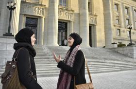 Due donne con velo davanti al Tribunale federale
