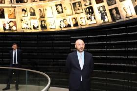 Abdallah Chatila visita il memoriale della Shoah