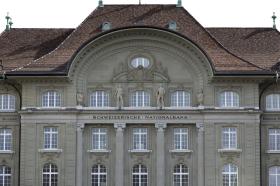 La sede principale della Banca nazionale svizzera in piazza Federale a Berna ripresa frontalmente