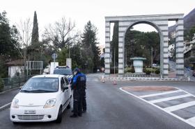 Controlli delle guardie di confine al nuovo valico tra Campione e Maroggia.