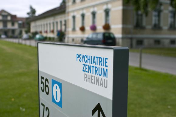 cartello con scritta centro di psichiatria