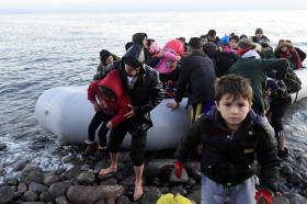 Migranti giunti sull isola di Lesbos lunedì mattina