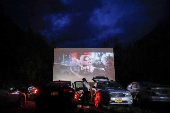 Un cinema Drive-in negli States.