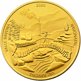 Quella che appare come moneta d oro (è in realtà cioccolatino con carta stagnola dorata) raffigurante valle e fiume
