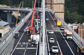 Gli ultimi lavori prima dell inaugurazione del nuovo ponte di Genova