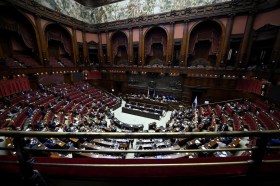 Vista panoramica trasversale dell Aula di Montecitorio, sede della Camera dei deputati italiana