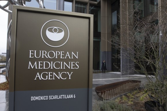 L entrata dalla sede dell Agenzia europea per i farmaci