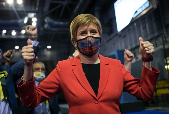 La primo ministro scozzese e leader dello Scottish National Party (SNP) Nicola Sturgeon