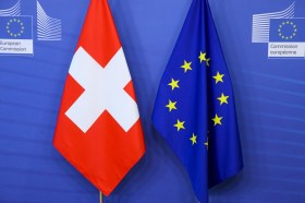 Bandiera svizzera e dell UE