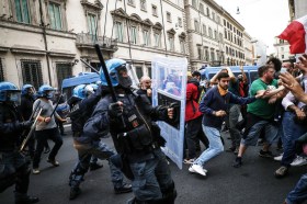 Gli scontri di sabato scorso in centro a Roma.