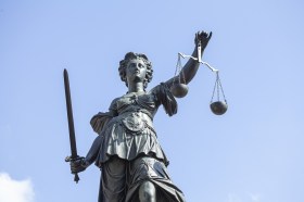 Giustizia statua