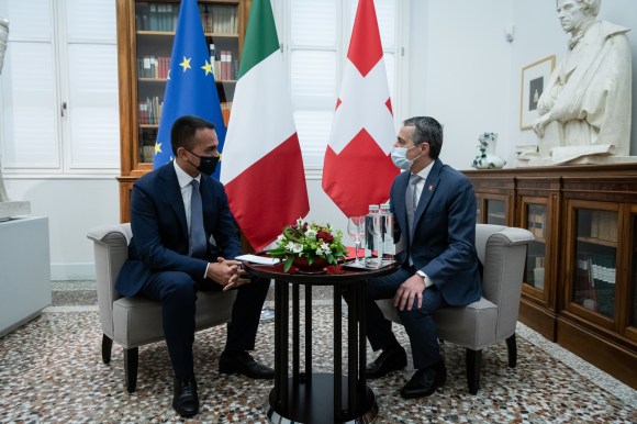 Di Maio e Cassis durante il loro incontro in Ticino del giugno 2020.