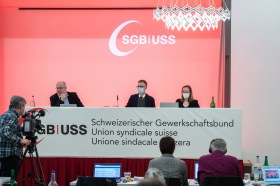 I dirigenti dell Uss durante l assemblea dei delegati che si è tenuta a Berna.