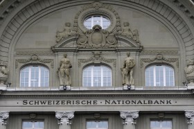 dettaglio facciata banca nazionale svizzera
