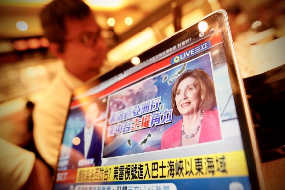 Nancy Pelosi sui media online di Taiwan.