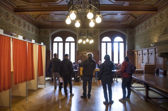 Seggio elettorale a Bellinzona nel precedente scrutinio dell aprile 2019.