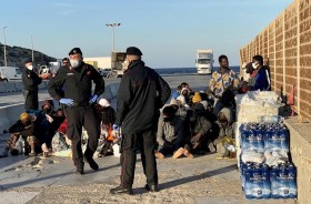 Migranti sbarcati a Lampedusa.