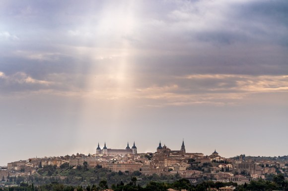 La città di Toledo vista da lontano.