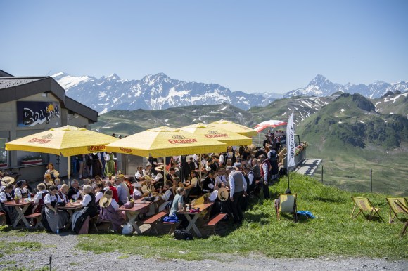 Un ristorante all aria aperta in Svizzera.