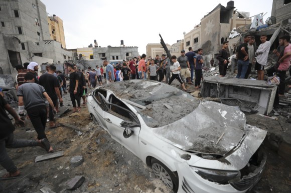 Distruzione e disperazione tra i civili a Gaza