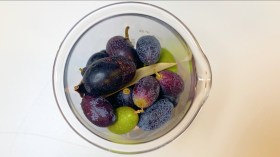 olive in un bicchiere