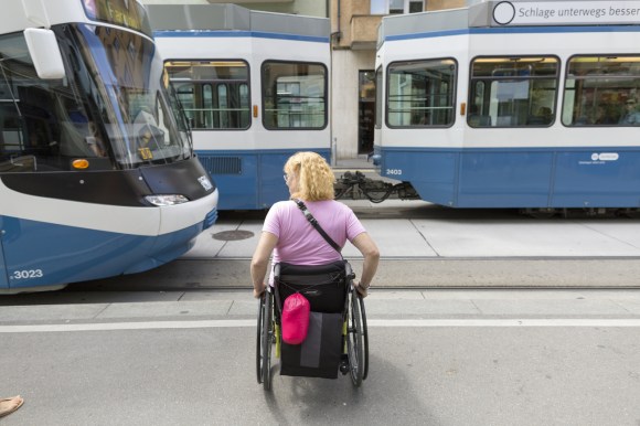 Solo una fermata su tre è accessibile alle e ai disabili.